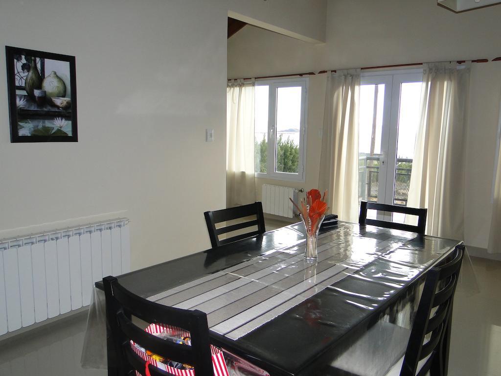 Altos del Lago departamentos El Calafate Habitación foto